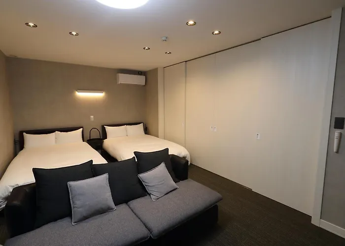 White Crystal Roomb