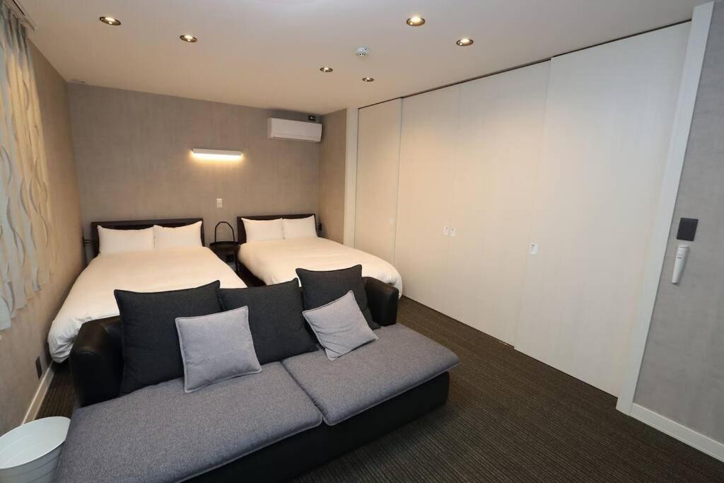 アパート White Crystal Roomb