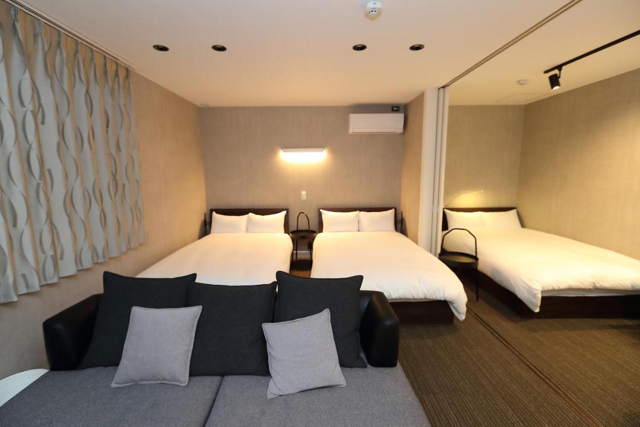 White Crystal Roomb アパート 福岡市